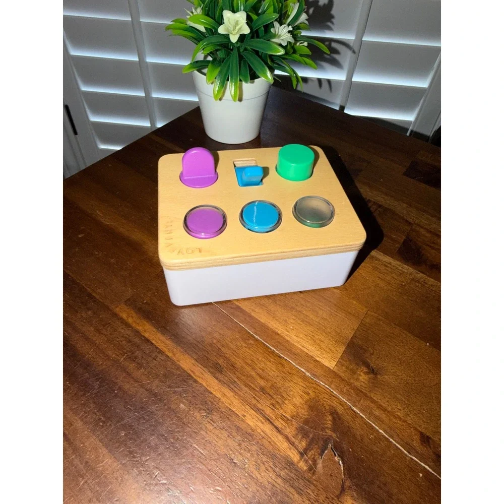 Lovevery Button and Switch Box Montessori Toddler Toy The Babbler Play Kit